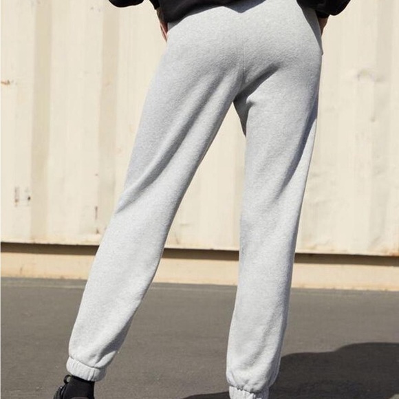 Brandy Melville John Galt Light Gray Joggers Sweatpants Women’s ONE SIZE - Picture 3 of 7